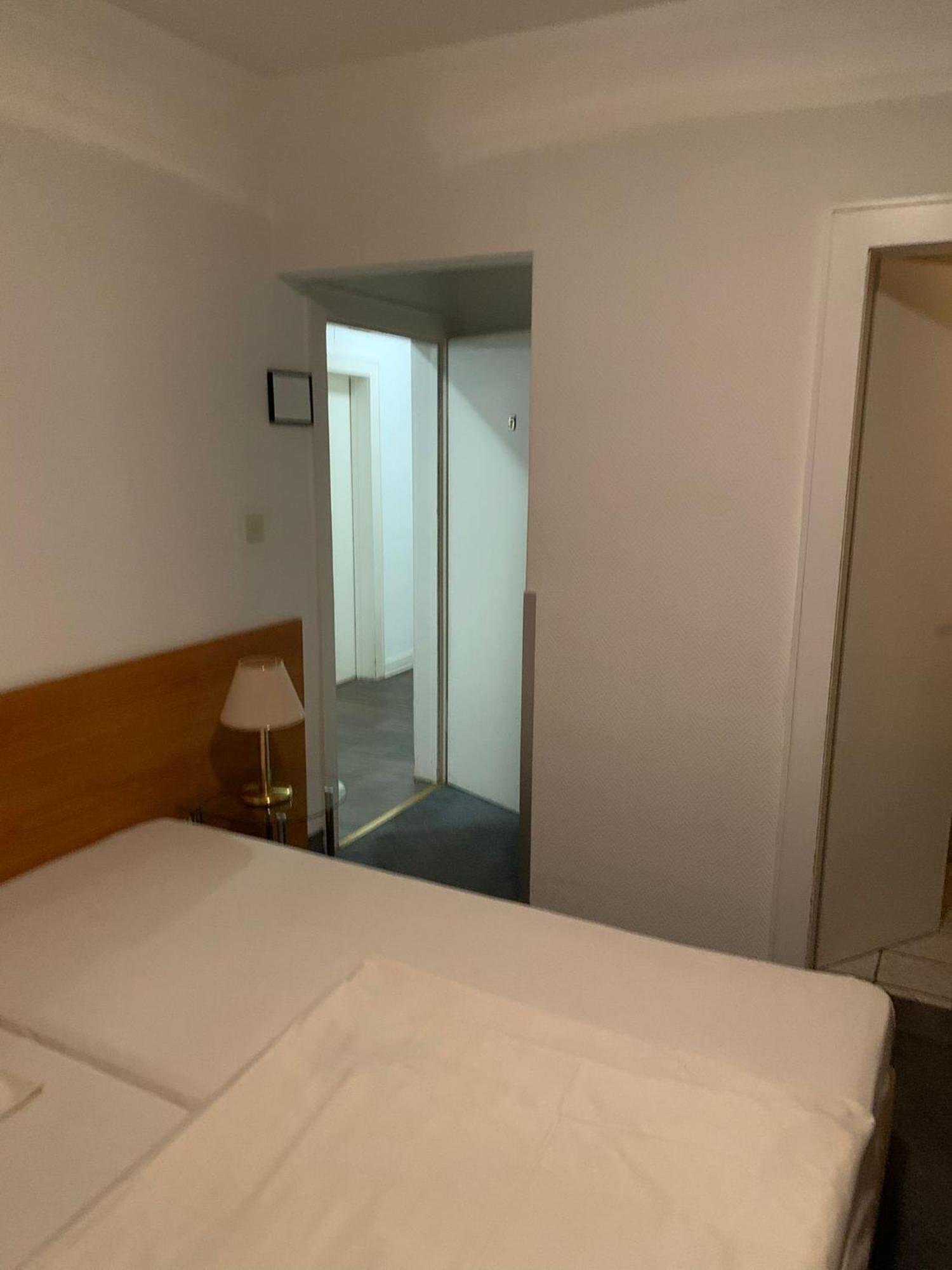Waldhotel Hensel'S Felsenkeller Франкфурт на Майн Екстериор снимка