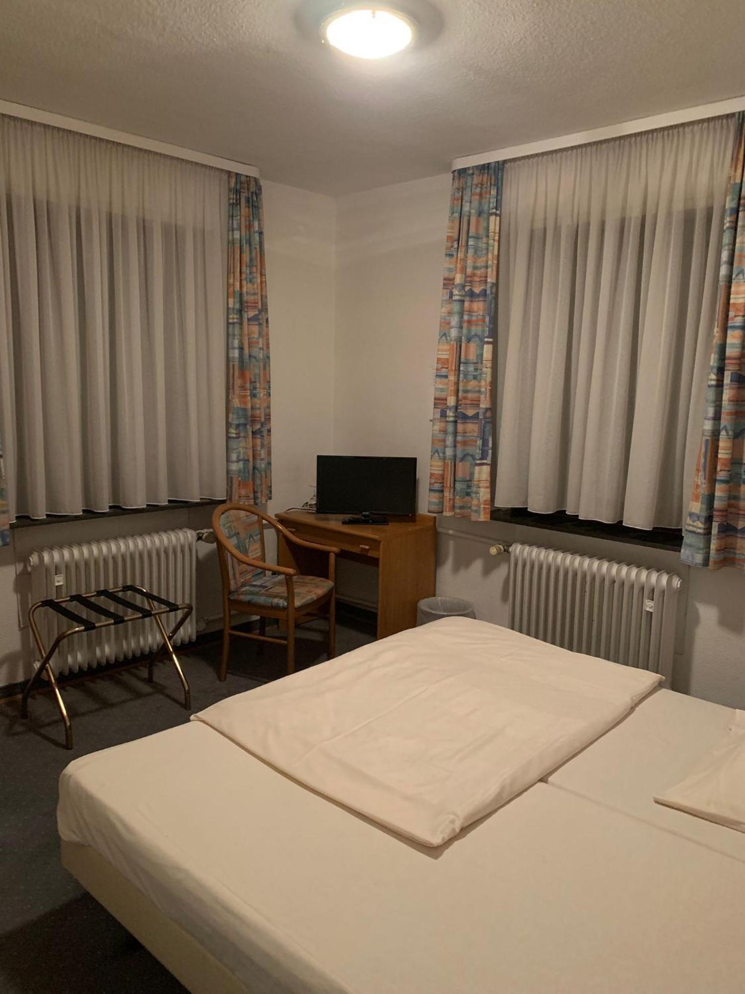 Waldhotel Hensel'S Felsenkeller Франкфурт на Майн Екстериор снимка